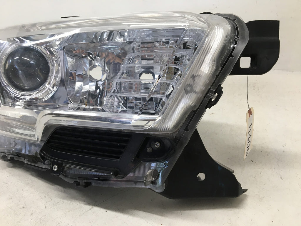 Headlight Damaged Right Passenger RH Toyota Tacoma 2016-2018 8111004270 OEM