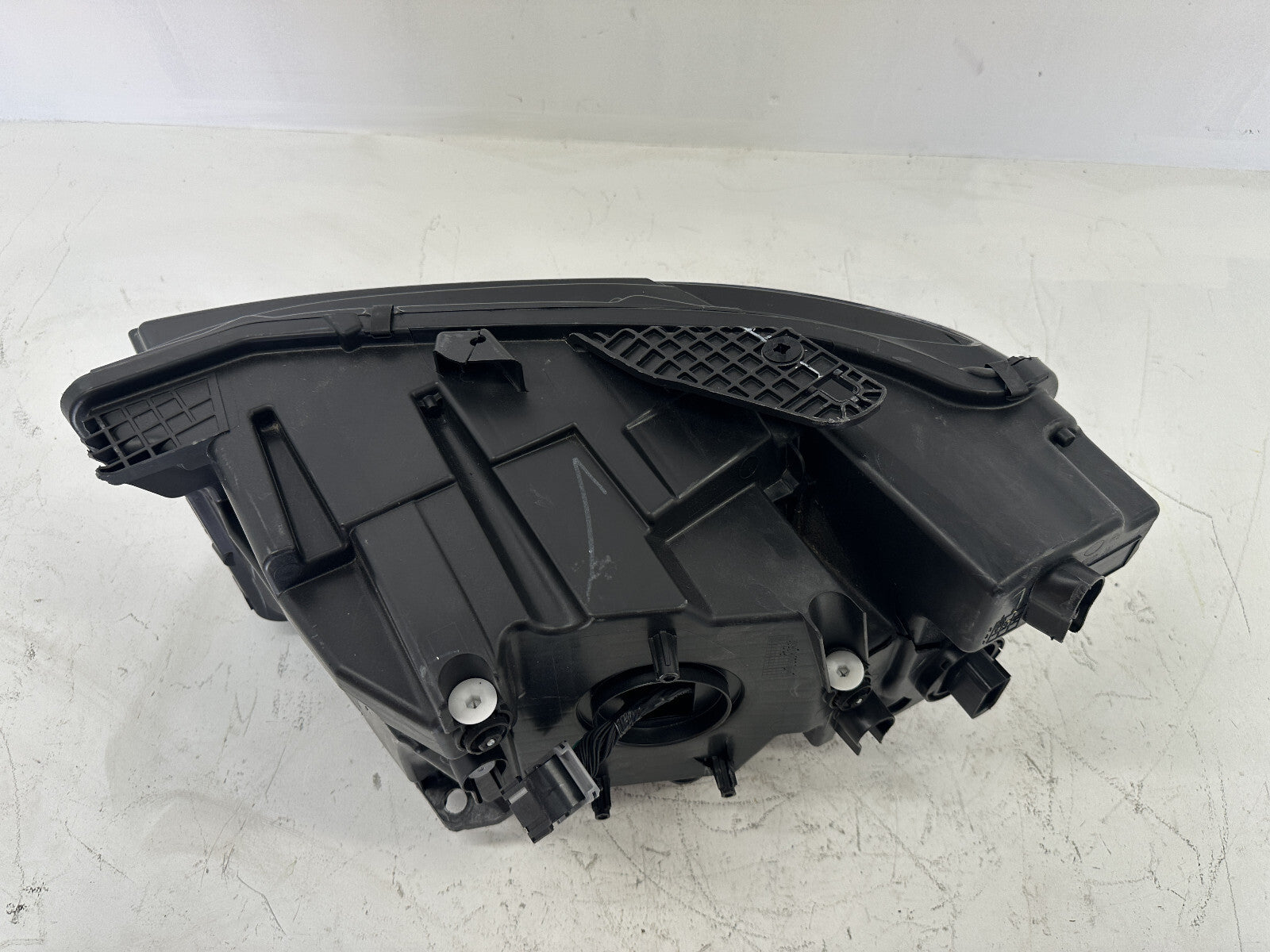 Headlight Damaged Passenger RH 2021-2024 Jeep Grand Cherokee 68376992AE OEM