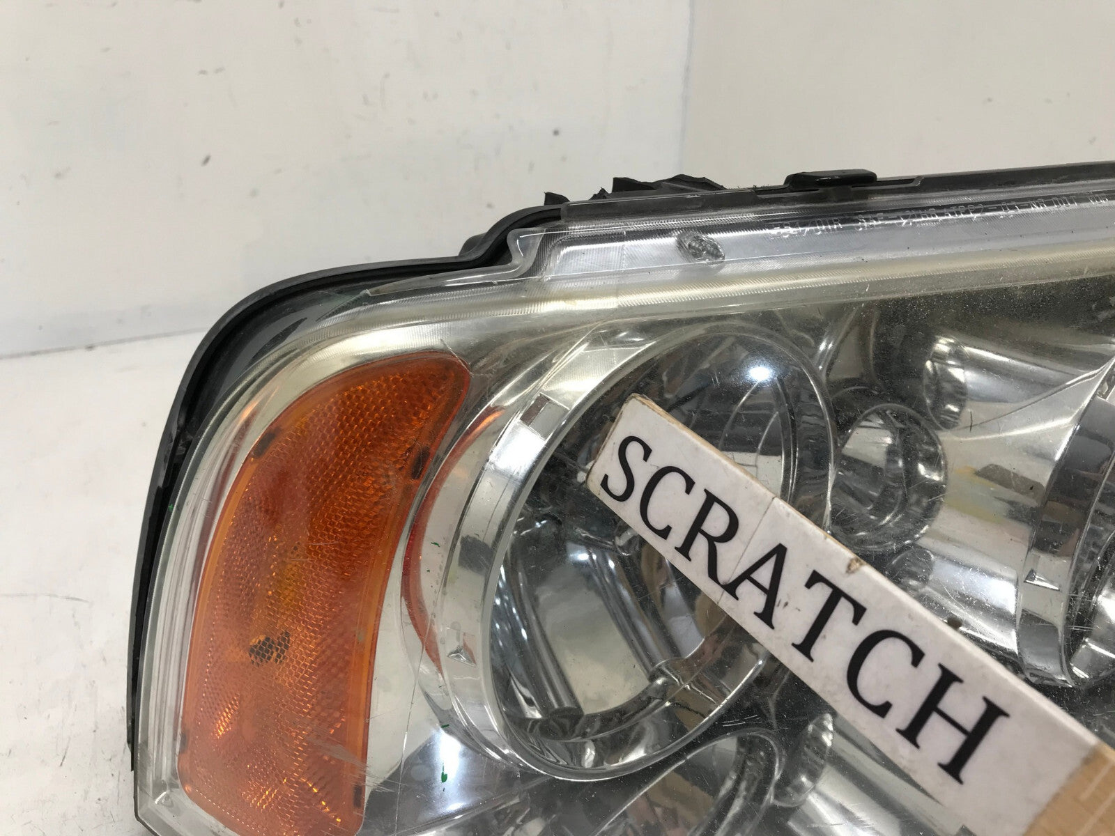 Headlight Damaged Passenger Right RH lincoln Navigator 03-06 331-1189R-ASN OEM