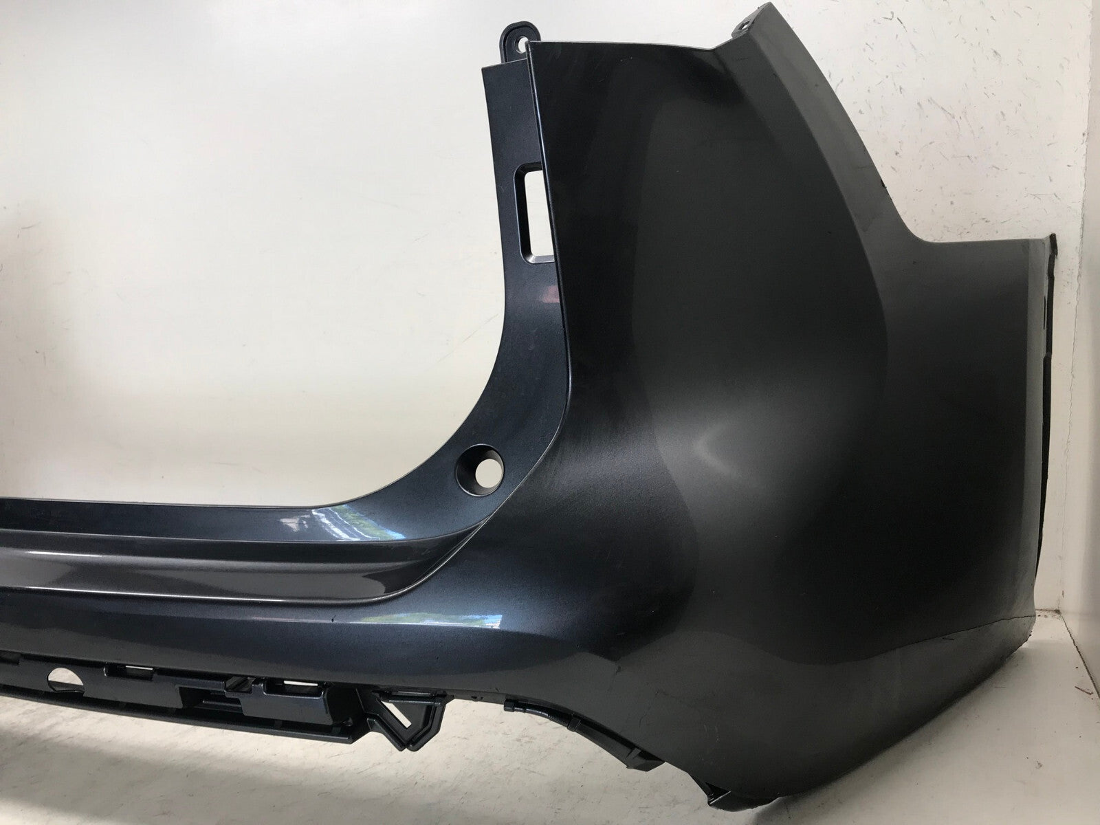 Rear Bumper Cover Gray 20-2021 Toyota Highlander L/LE/XLE/Hybrid 52159-0E170 OEM