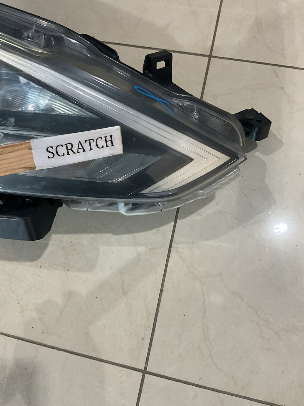 Headlight Right Passenger RH 2016 - 2019 Nissan Sentra Damaged CAPA