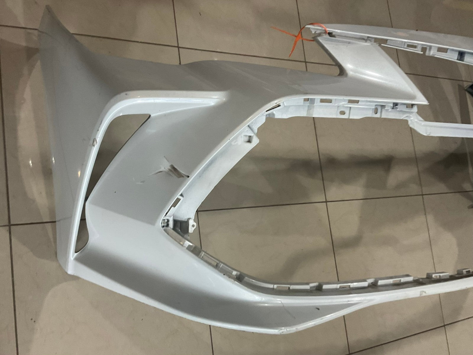 Front Bumper Cover White Toyota Avalon Base Touring 4X7 2019 52119+07090 OEM