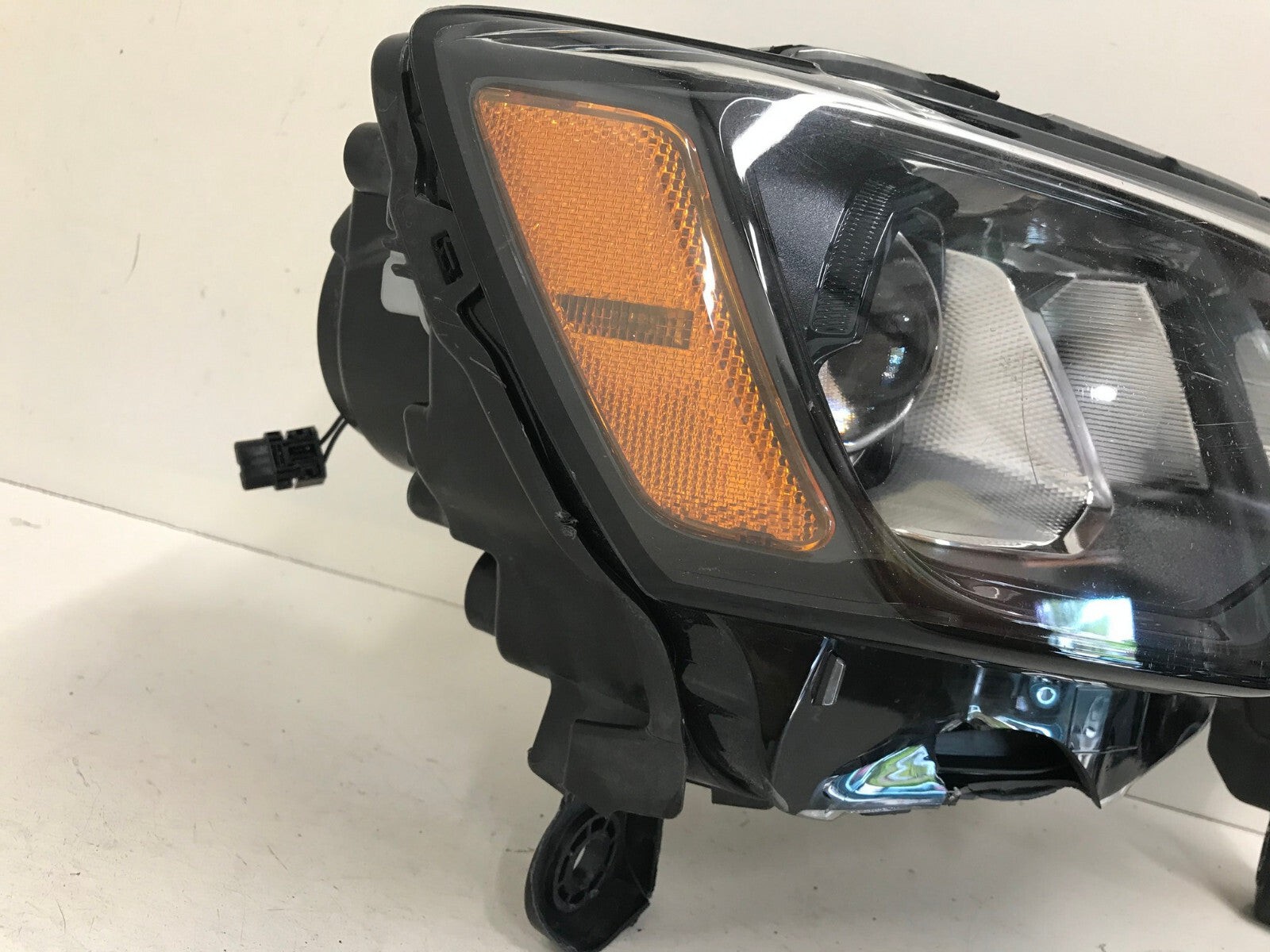Headlight Damaged Passenger RH Jeep Grand Cherokee 2017-2020 68266646AE OEM