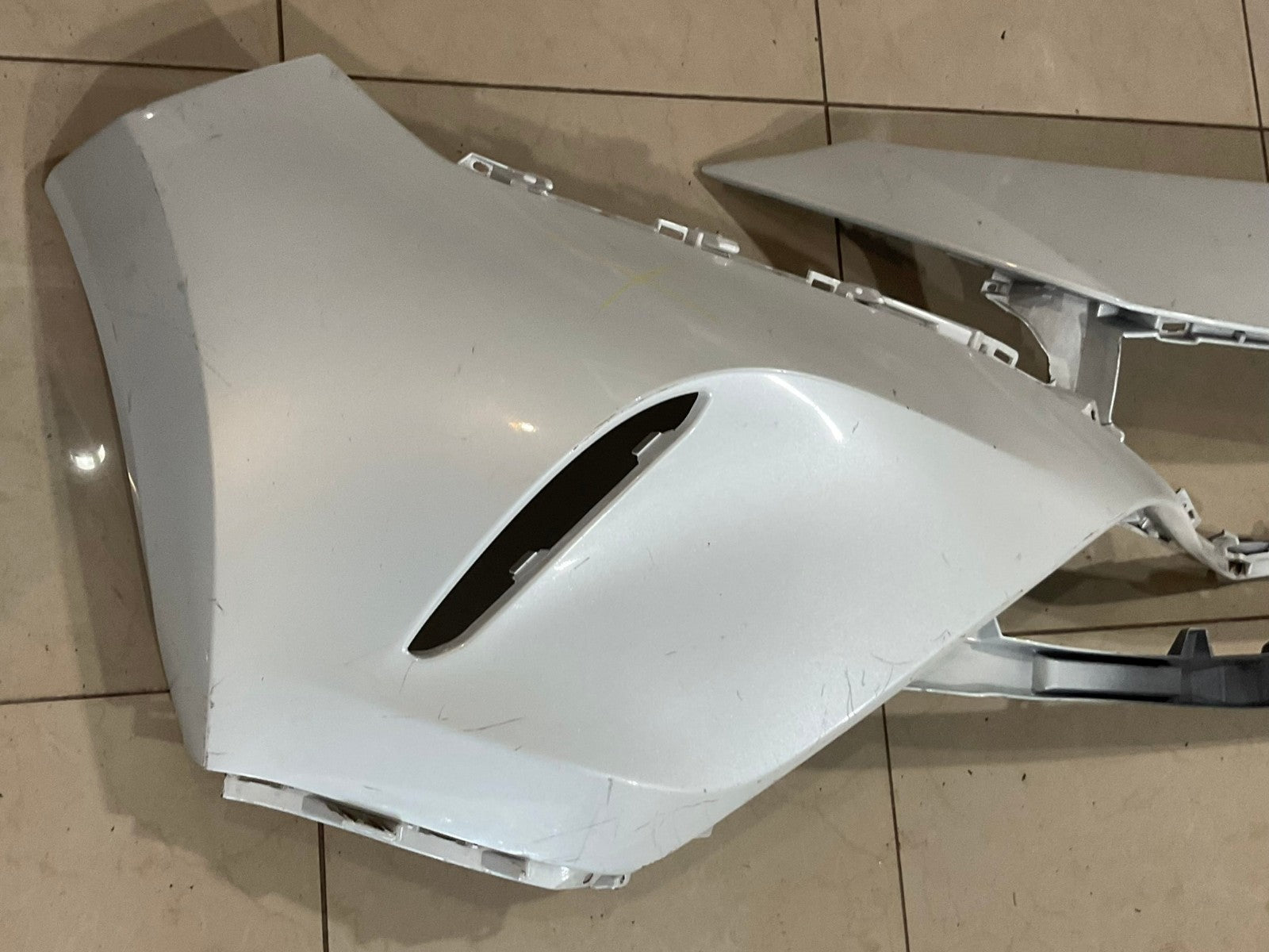 Front Bumper Cover White 2021 22 2023 Toyota Venza 52119-488301 OEM