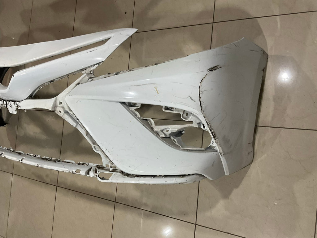 Front Bumper Cover White Toyota Camry SE XSE 2018 2019 52119+06e20 OEM