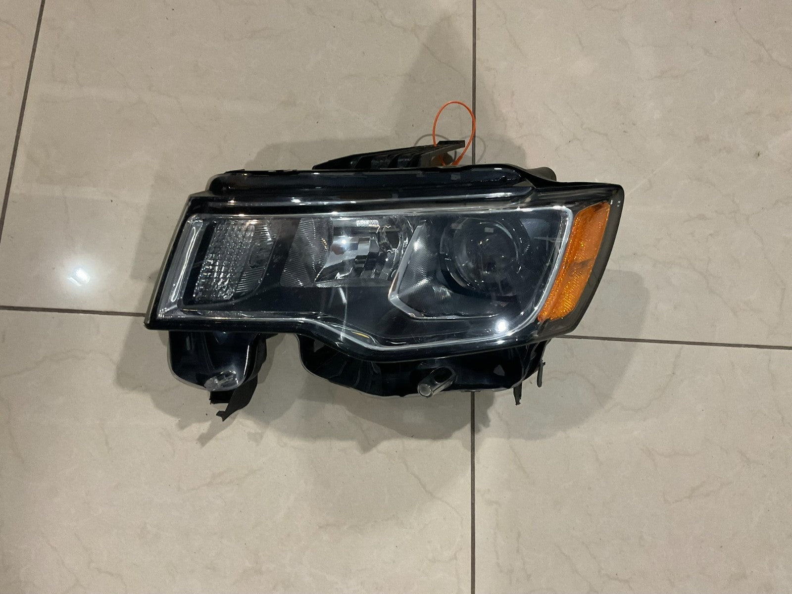 Headlight Left LH Driver 2017 - 2022 Grand Cherokee 68289234ad OEM