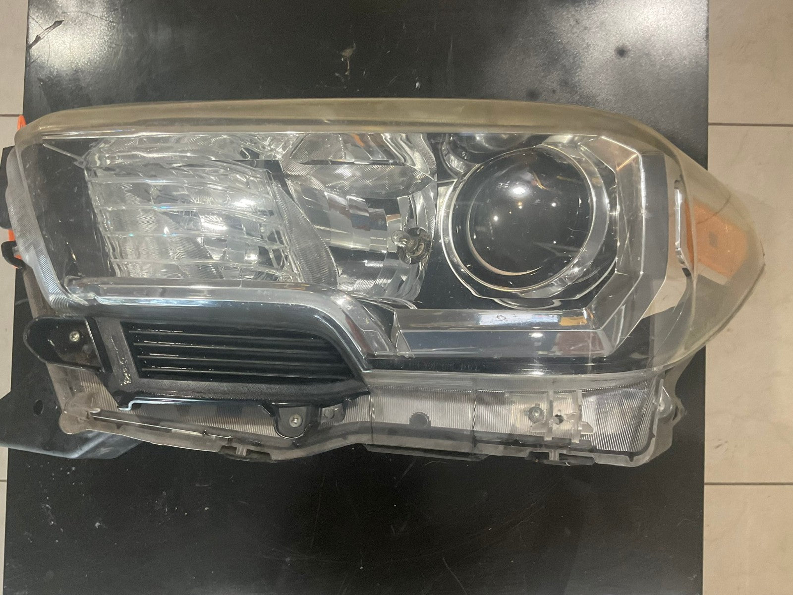 Headlight Left Driver LH 2016 2017 2018 2019 2020 2021 2022 Toyota Tacoma CAPA