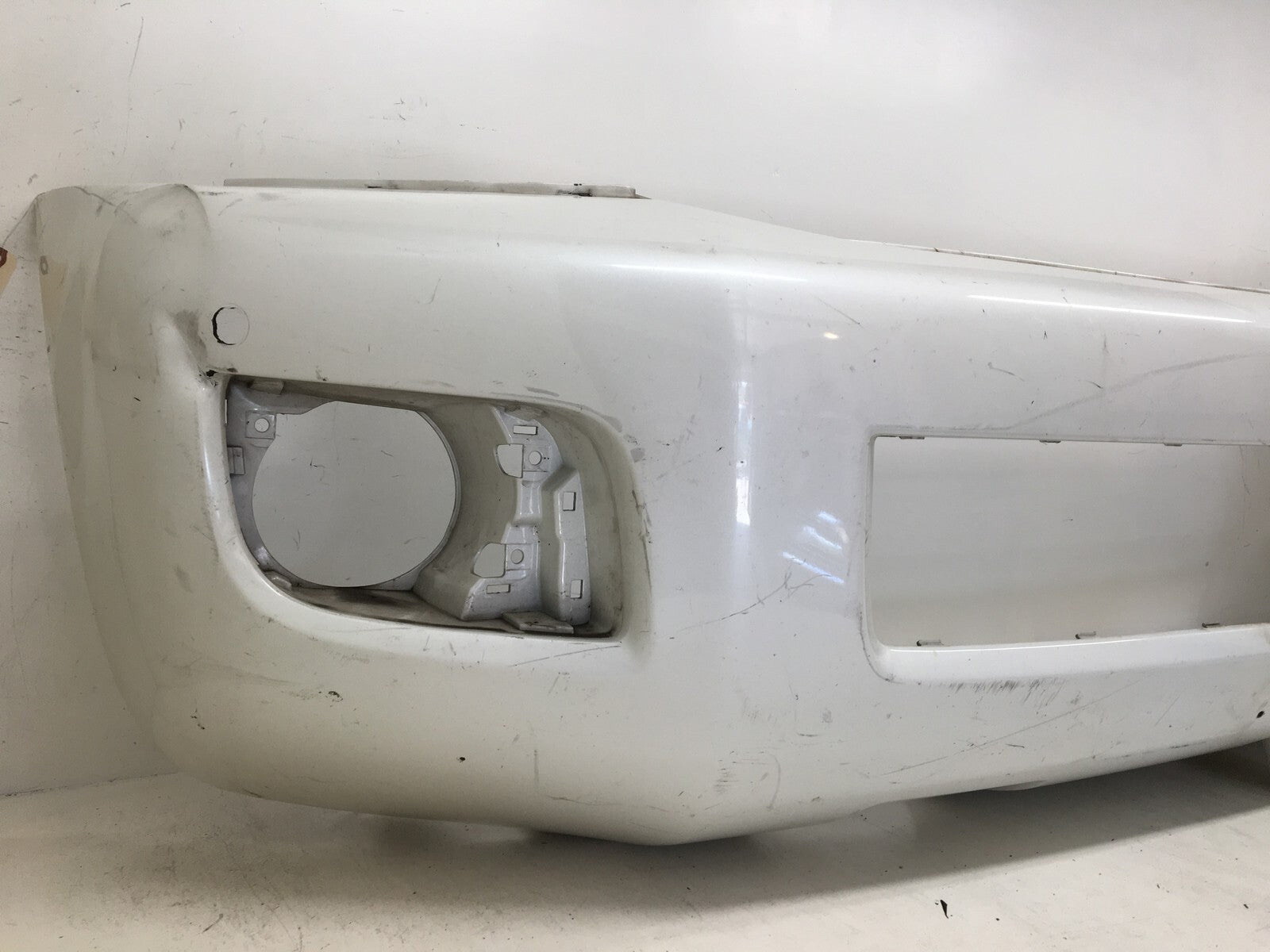 Front Bumper Cover Toyota Sequoia Platinum SR5 Limited w/Fog Lights 08-2014 OEM2
