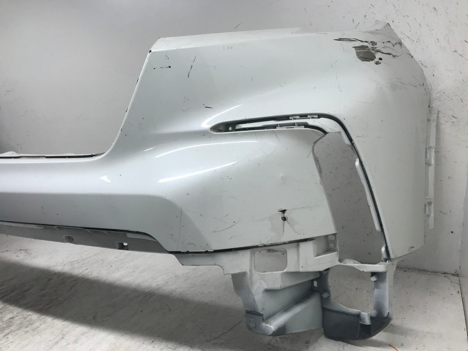 Front Upper Bumper Cover White Honda Pilot 2023-2024 71101-T90-A000 OEM