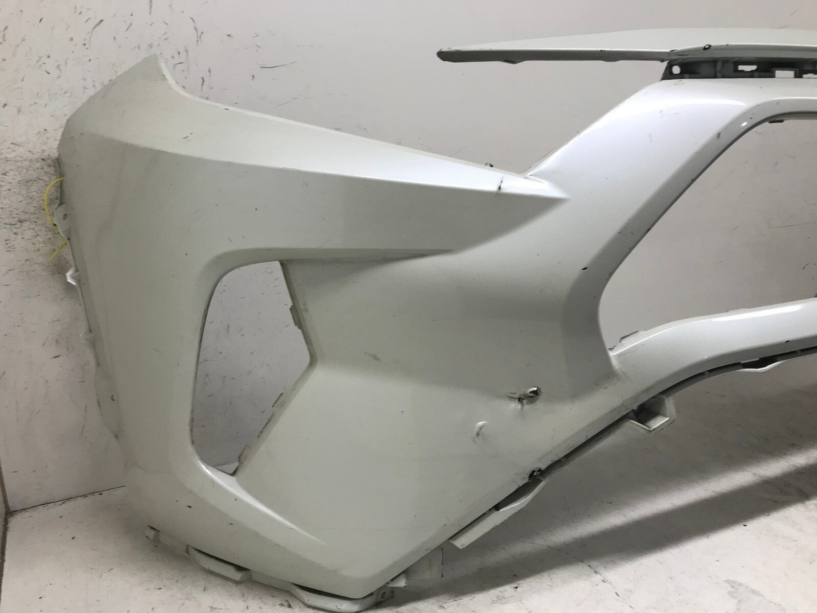 Front Bumper Cover 070 2019-2021 Toyota RAV4 LE/XLE/Hybrid LE 52119-0R200 OEM