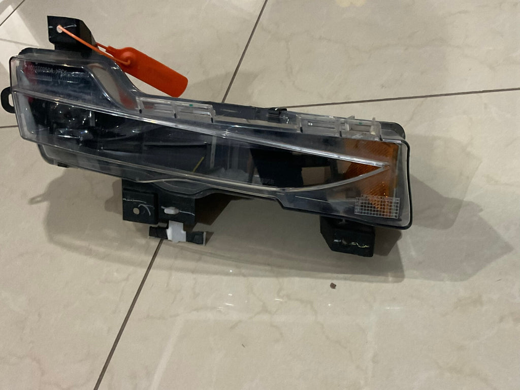 Fog light Damaged Lower RH light Damaged 17-2022 Tesla Model 3 Y 6002TA0404 OEM