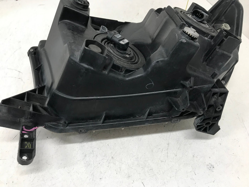 Headlight Damaged Passenger RH Right 81110-0C070 OEM