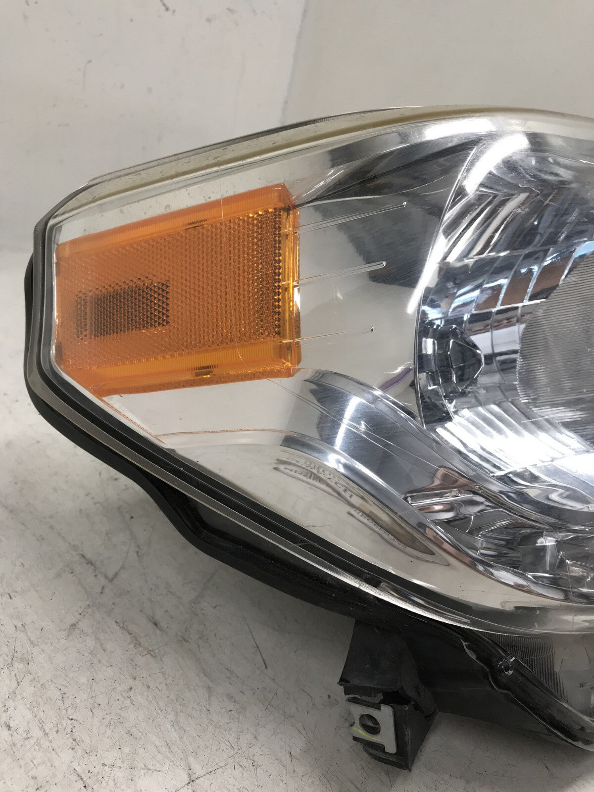 Head light Damaged Lamp Right Passenger RH Toyota Tundra 2014-2020 OEM3