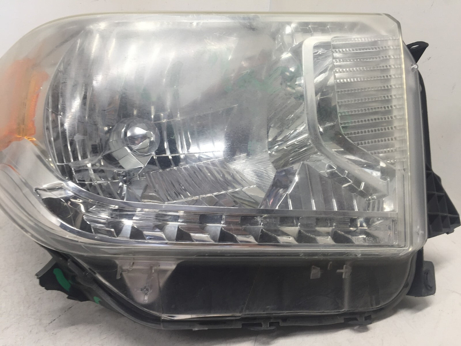 Headight Right Side RH Toyota Tundra 2014-2017 81110-0C101 OEM