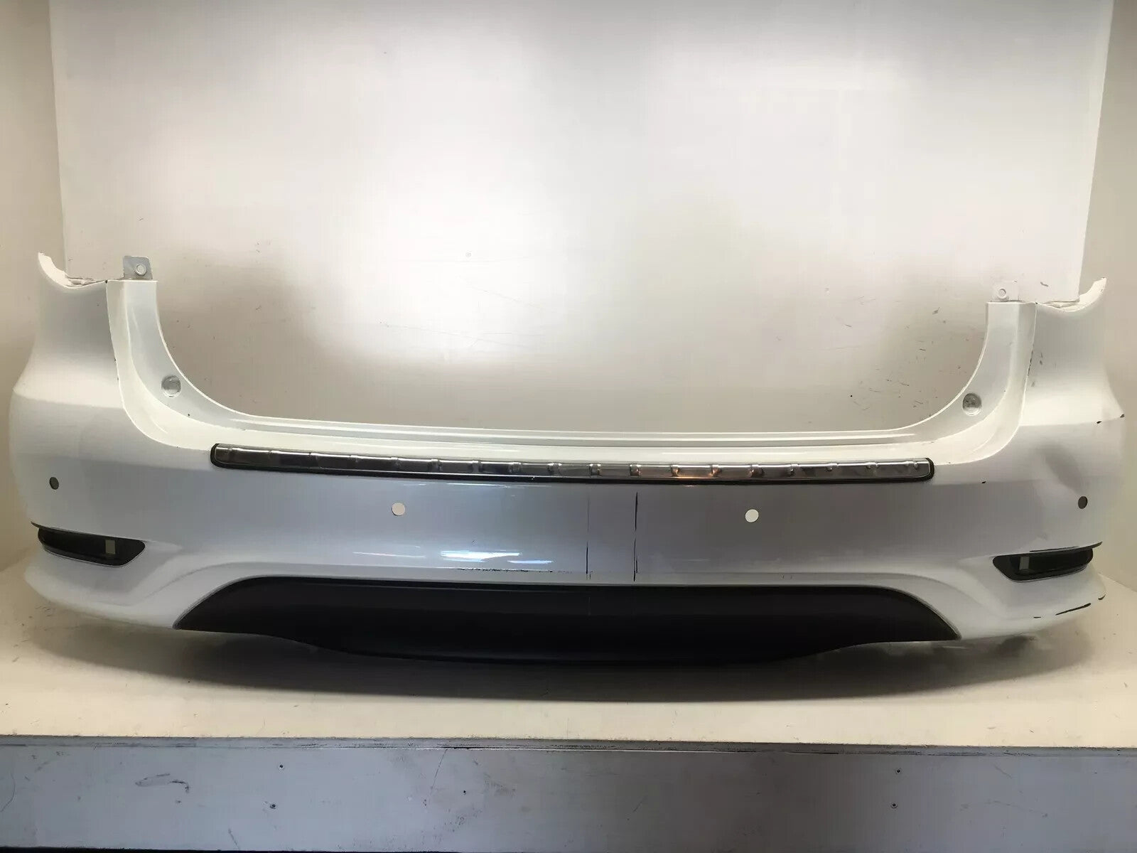 Rear Bumper Cover Infiniti QX60 Base/Hybrid w/ Sens Holes w/o Tow PKG 16-18 OEM2