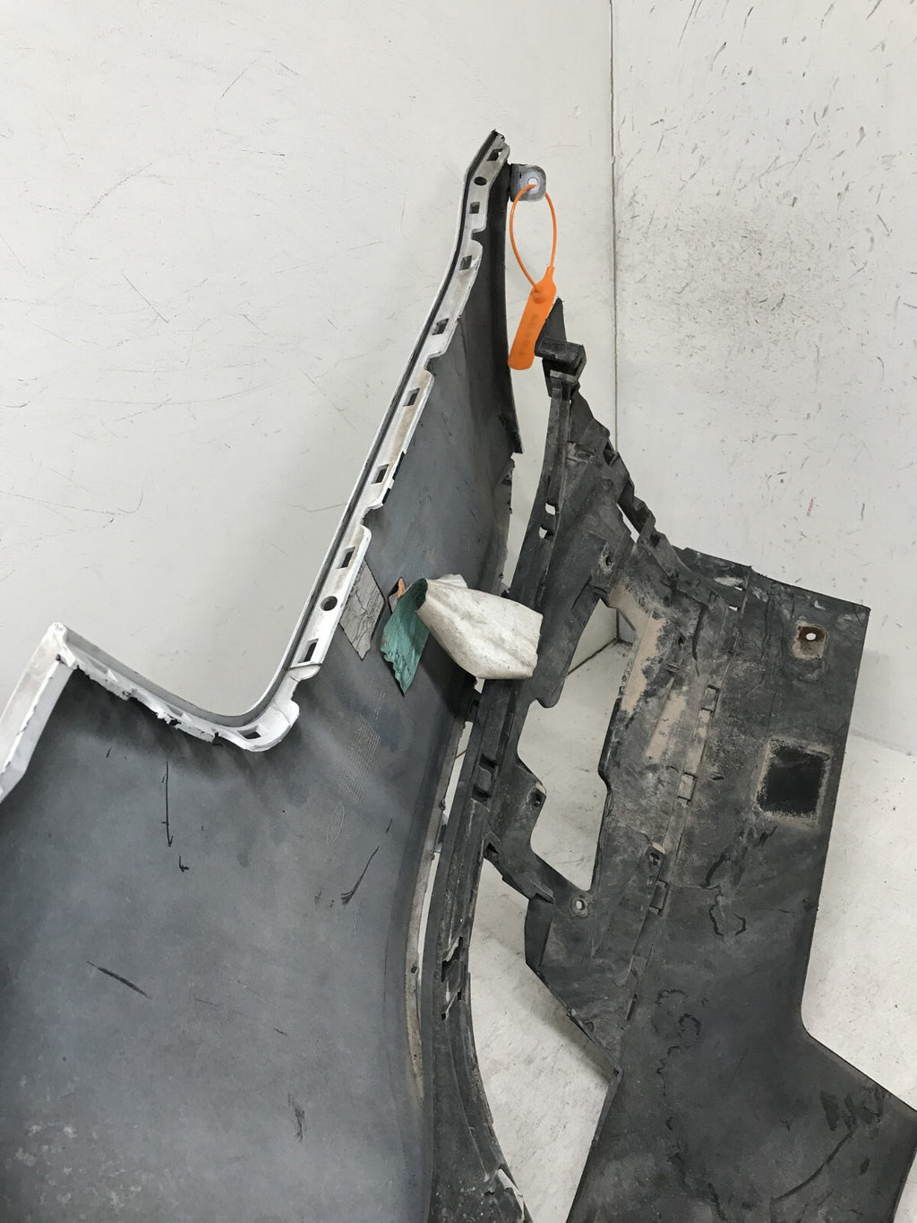 Rear Bumper LOCAL Land Rover Range Rover Sport Base/SE/HSE 14-17 DK62-17F954 OEM