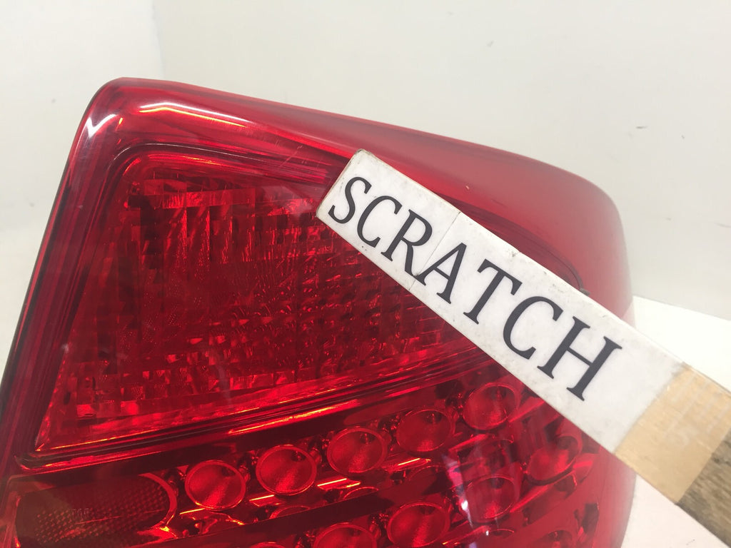 Taillight Damaged RH Right Passenger Infiniti G35 2003 2004 220-63622 OEM