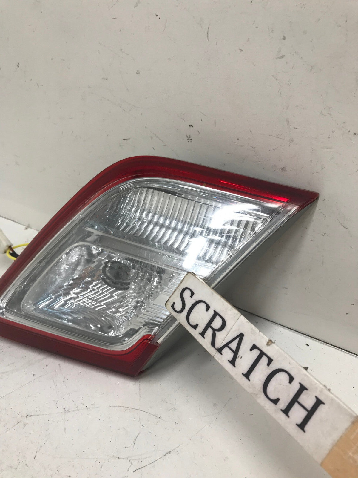 Tail light Damaged Passenger RH Toyota Camry Hybrid 2010-2011 8158133170 OEM