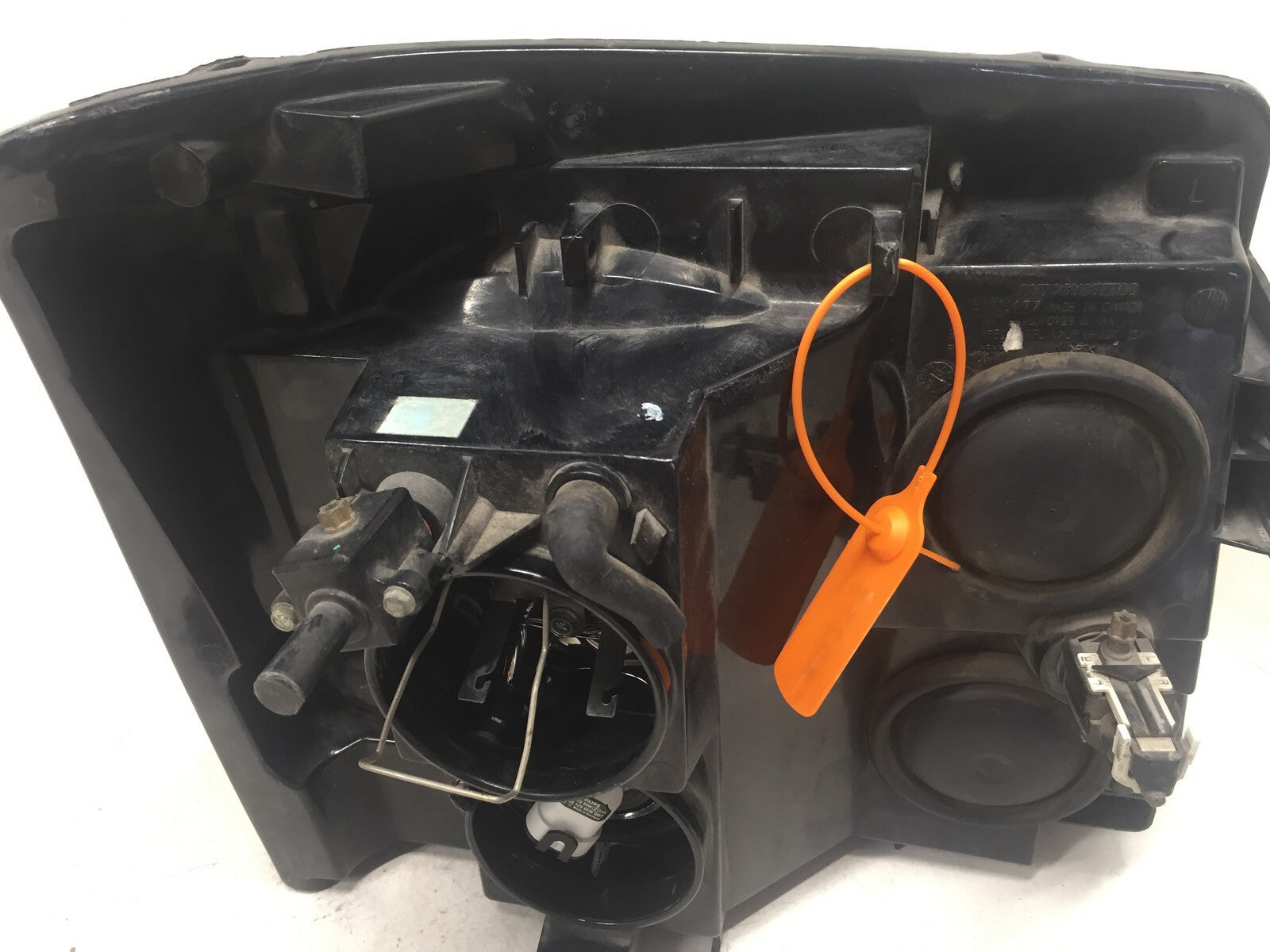 Headlight Damaged Driver Left LH Cadillac Escalade EXT 2003-2006 21995477 OEM