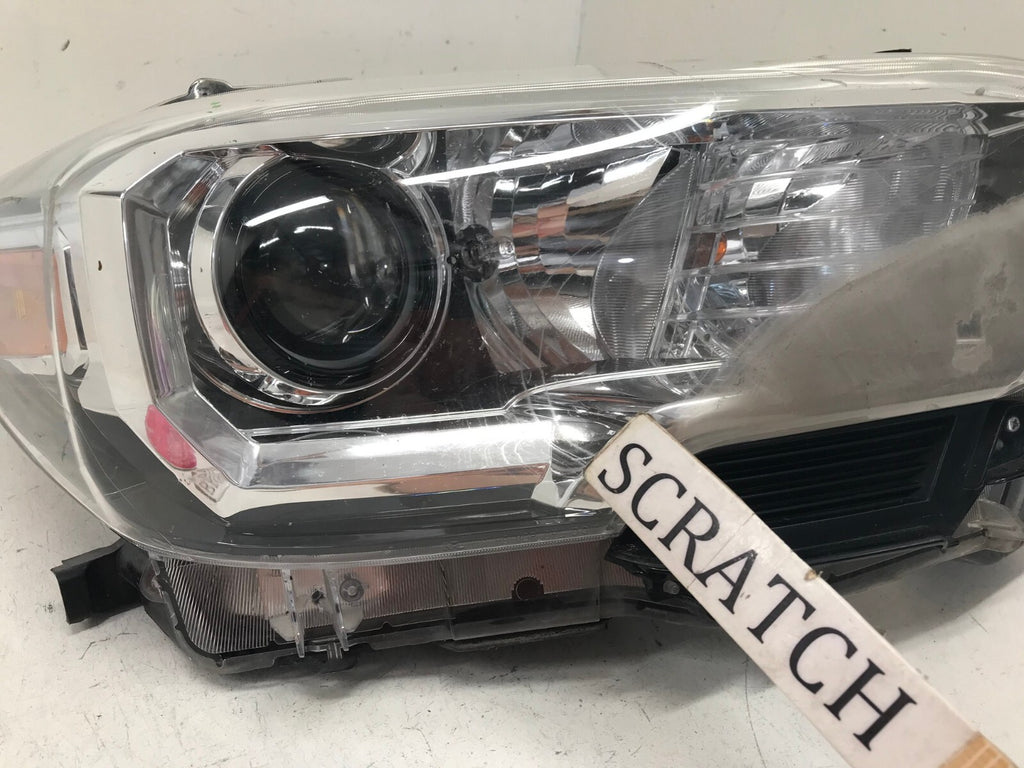 Headlight Damaged Passenger Right RH Toyota Tacoma 2016-2019 81110-04270 OEM