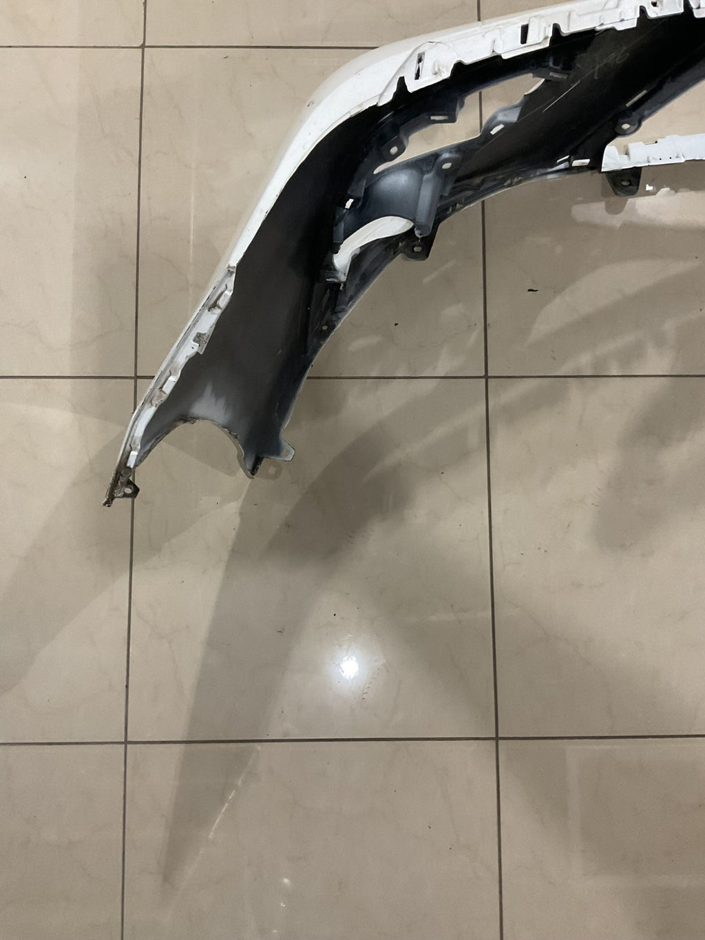 Front Bumper Cover White 2018-2020 Toyota Camry SE XSE 52119+06E20 OEM