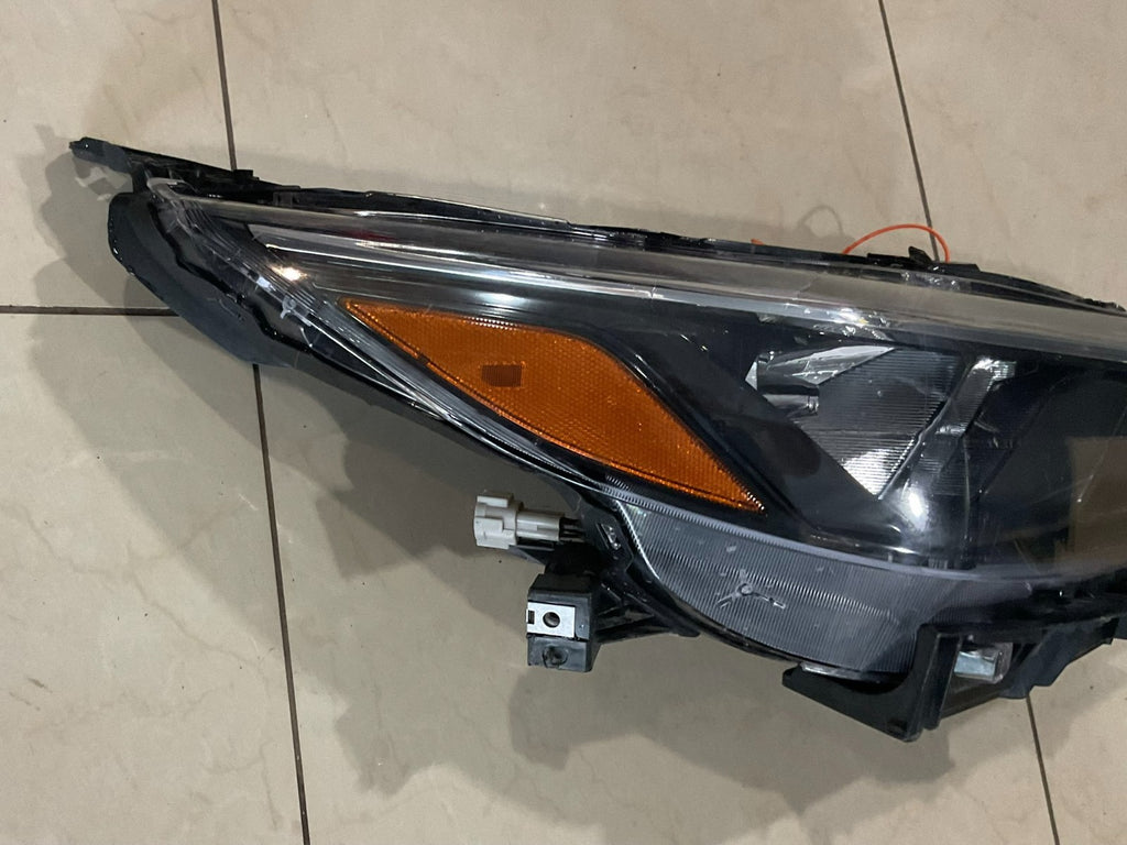 Headlight Right Passenger RH Nissan Sentra S/SV 2024-2025 CAPA