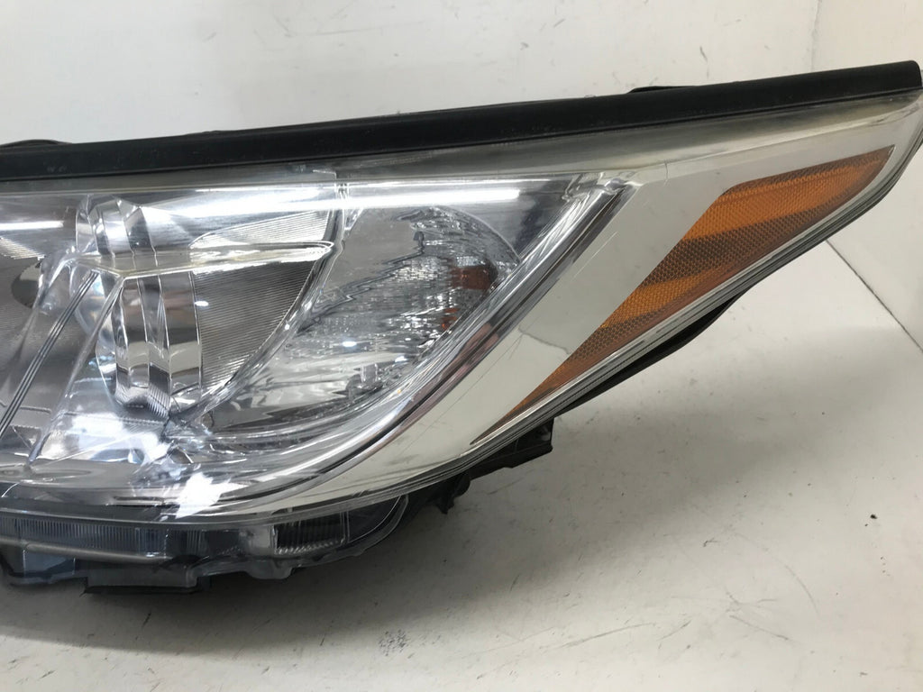 Headlight Damaged Driver LH 2017 2018 2019 Toyota Highlander 811500E360 OEM