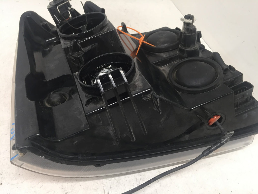 Headlight Damaged Driver Left LH Cadillac Escalade EXT 2003-2006 21995477 OEM