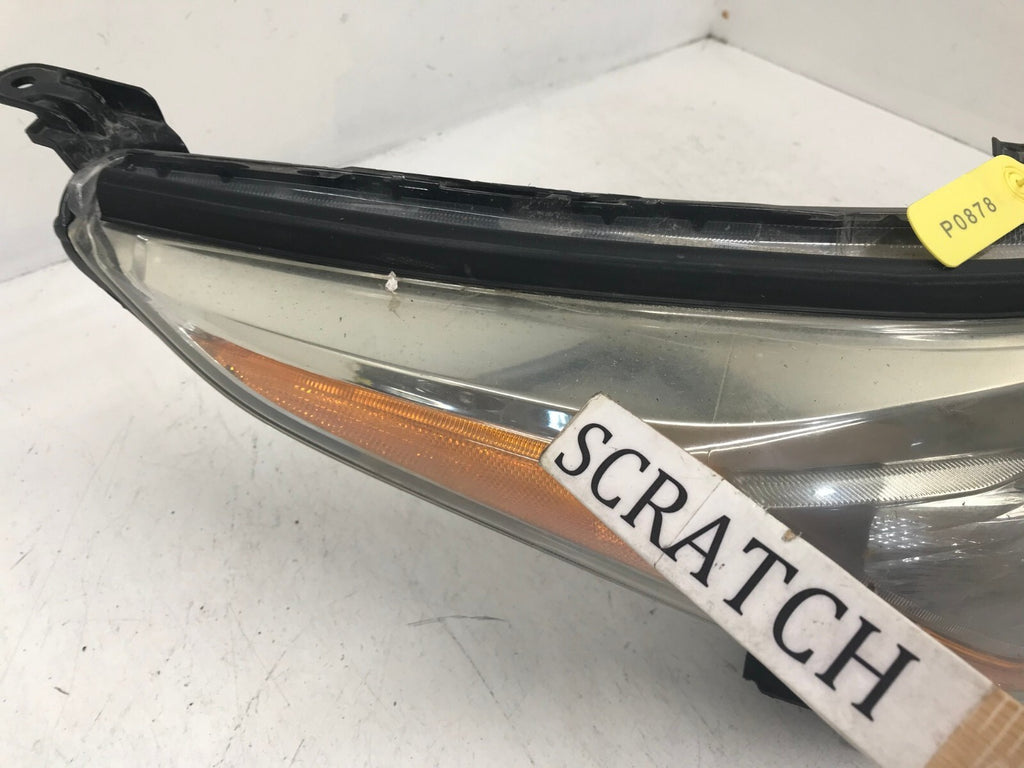 Headlight Damaged Right RH Toyota Highlander LE XLE 2014-2016 81110-0E250 OEM