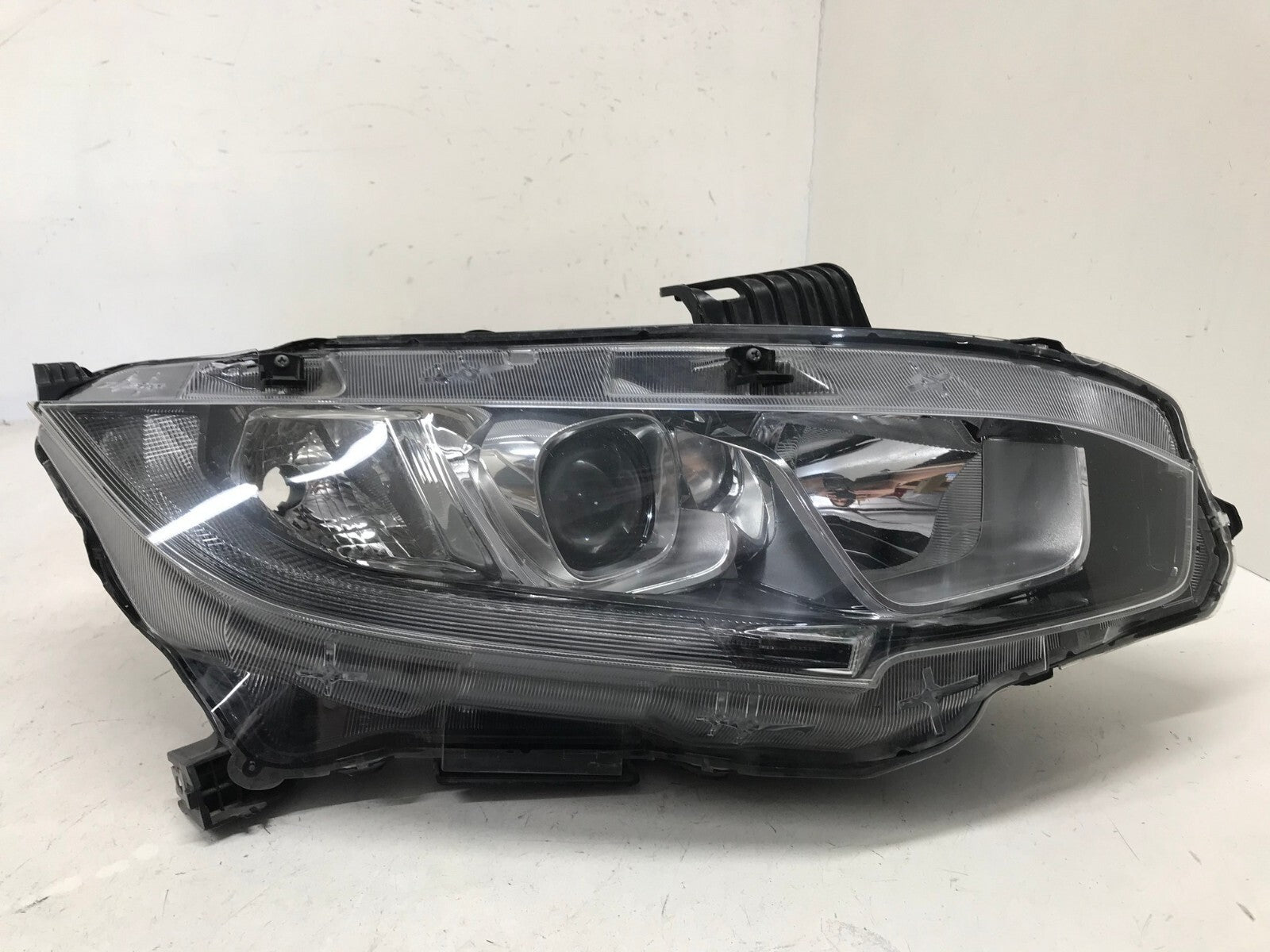 Headlight Damaged RH Right 2016-2020 Honda Civic 33100-TGG-A010 OEM