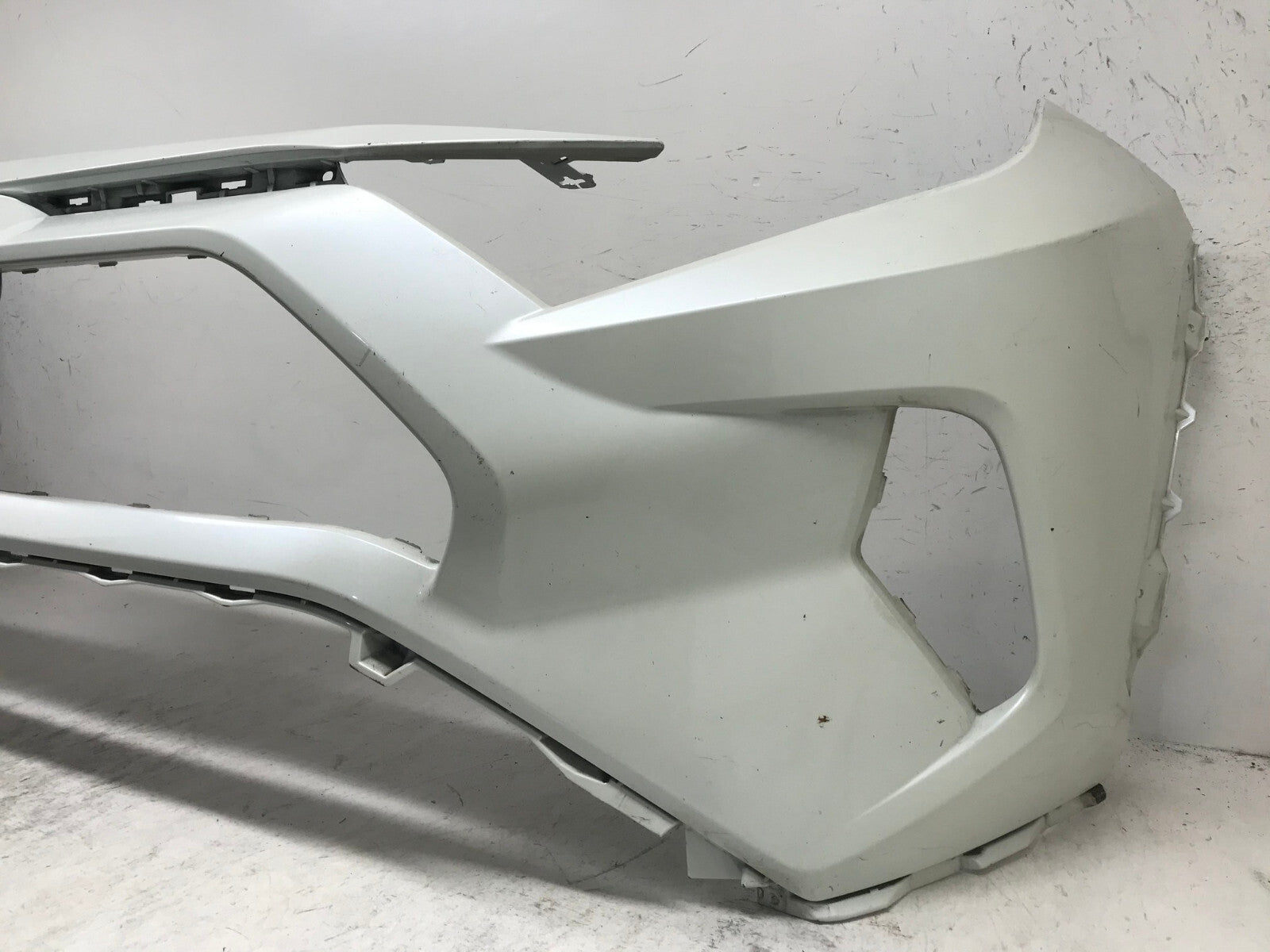 Front Bumper Cover 070 2019-2021 Toyota RAV4 LE/XLE/Hybrid LE 52119-0R200 OEM