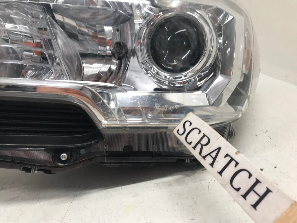 Headlight Damaged Left Driver LH Toyota Tacoma 2016-2018 8115004250 OEM