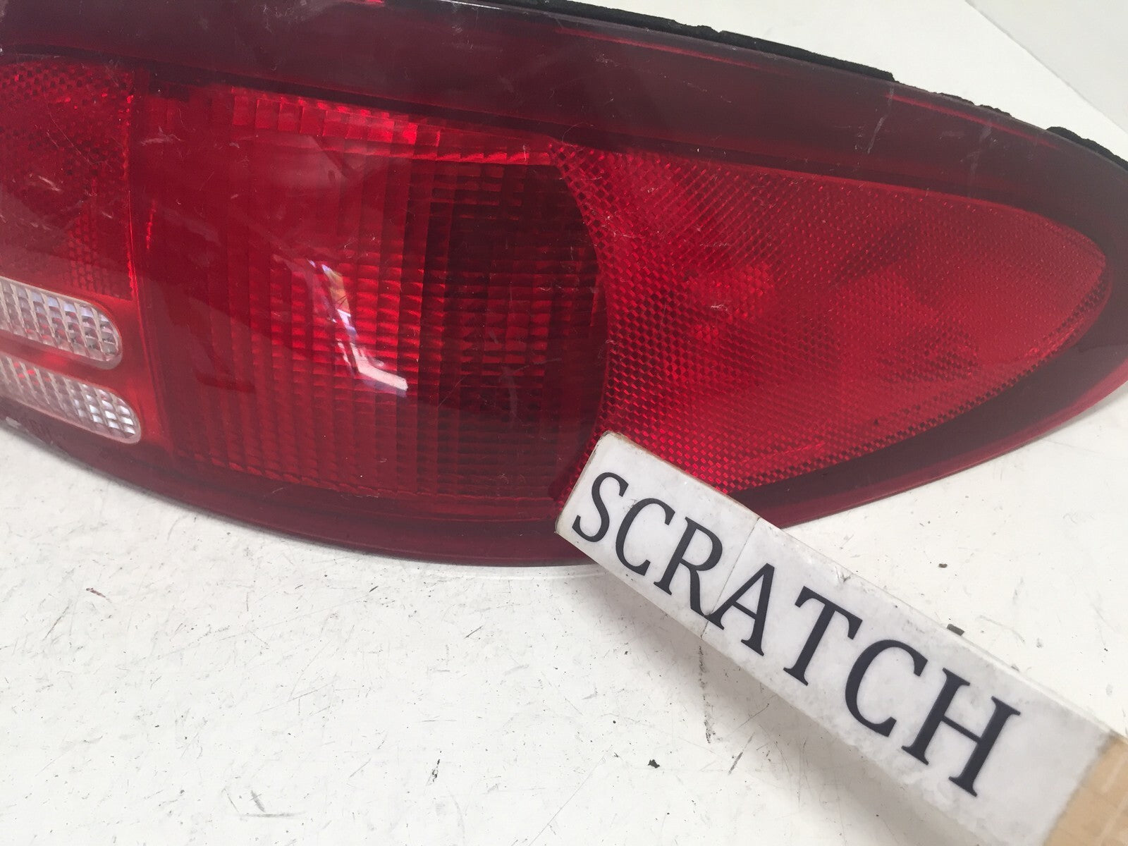 Tail light Damaged Left Driver LH Mercury Tracer Sedan 99-02 F8CB-13B504-CA OEM