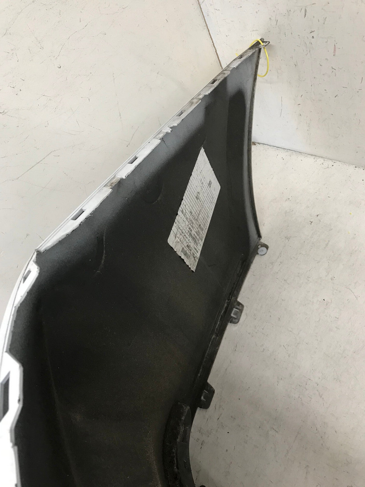 Rear Upper Bumper Cover Chevy Equionox SUV White 18-22 23333105E OEM