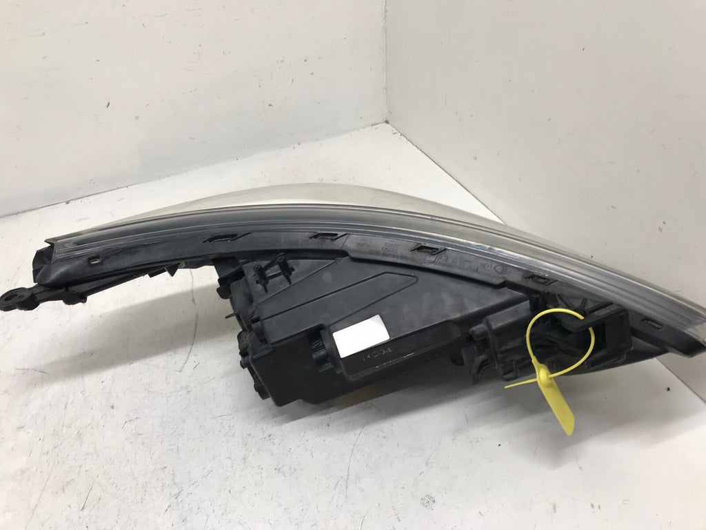 Headlight Damaged Halogen LH Driver Hyundai Accent 2015-2017 92101-1R710 OEM