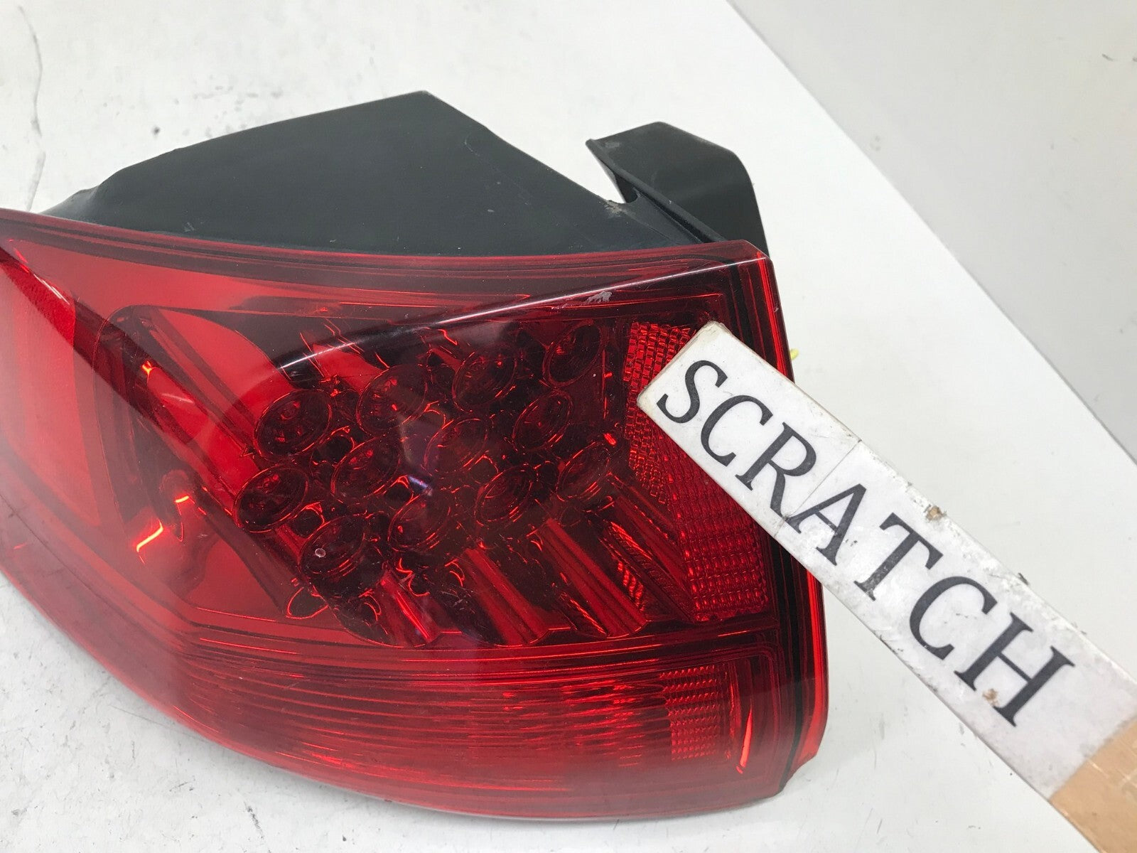 Tail light Damaged LH Driver 07-09 Acura MDX 33551-STX-A01 OEM