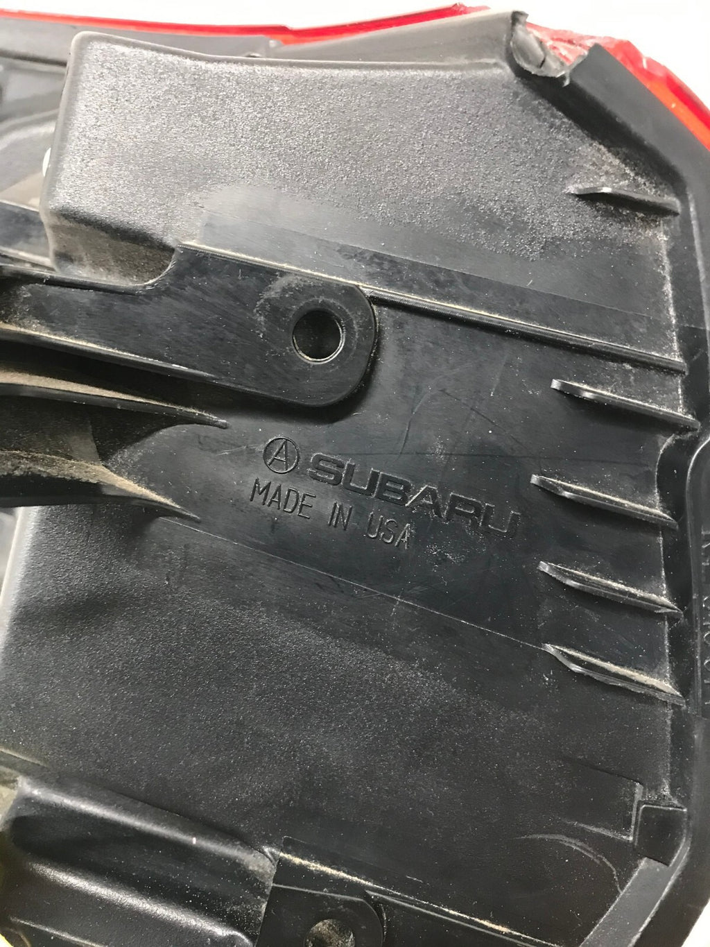 Tail light Damaged Passenger RH Right 2015-2019 Subaru Outback 84912AL05A OEM