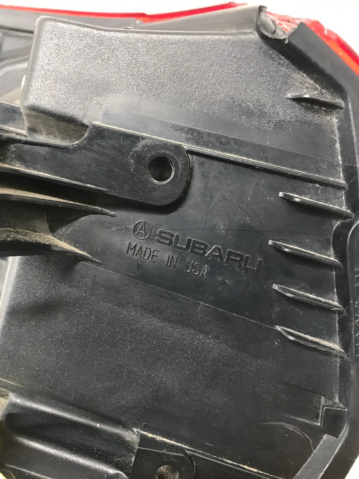 Tail light Damaged Passenger RH Right 2015-2019 Subaru Outback 84912AL05A OEM