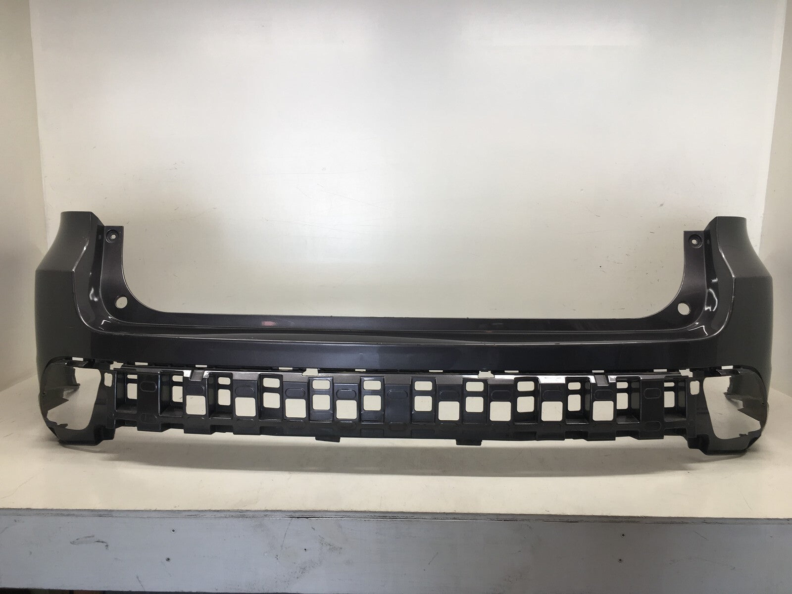 Rear Bumper Cover Toyota Highlander w/o Sensor 1H1  Predawn Gray Mica 14-18 OEM