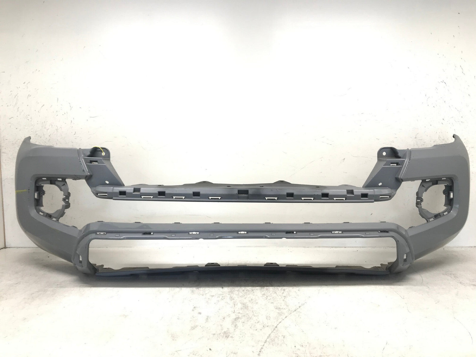 Front Bumper Cover Toyota Tacoma SR/SR5/Limited Grey 2016-2018 52119-04240 OEM2