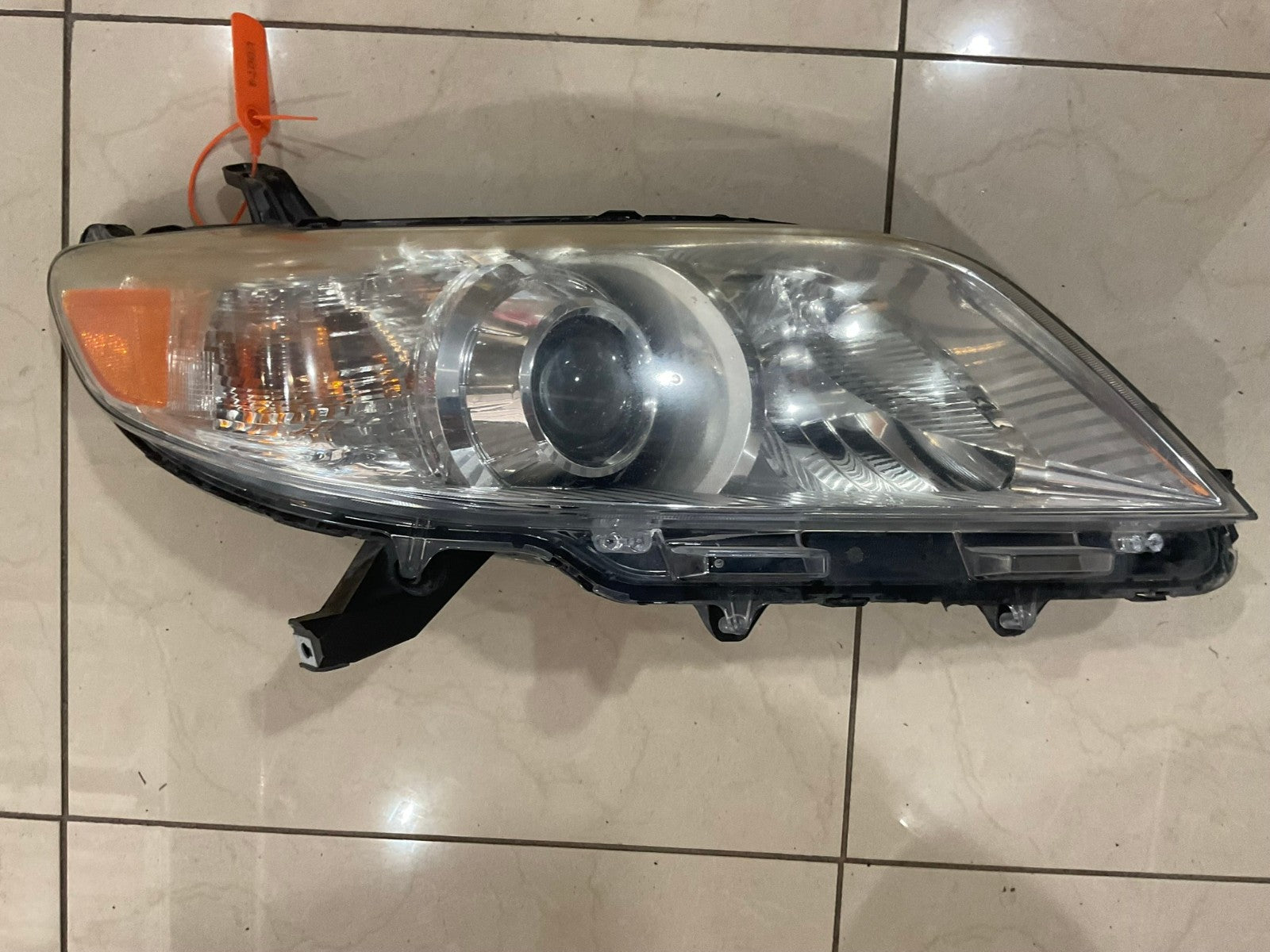 Headlight Right Passenger RH 2015 2016 2017 Toyota Camry CAPA