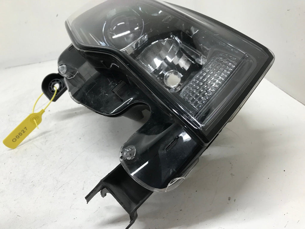 Headlight Damaged Halogen Right RH Jeep Grand Cherokee 17-2021 68266646AD OEM