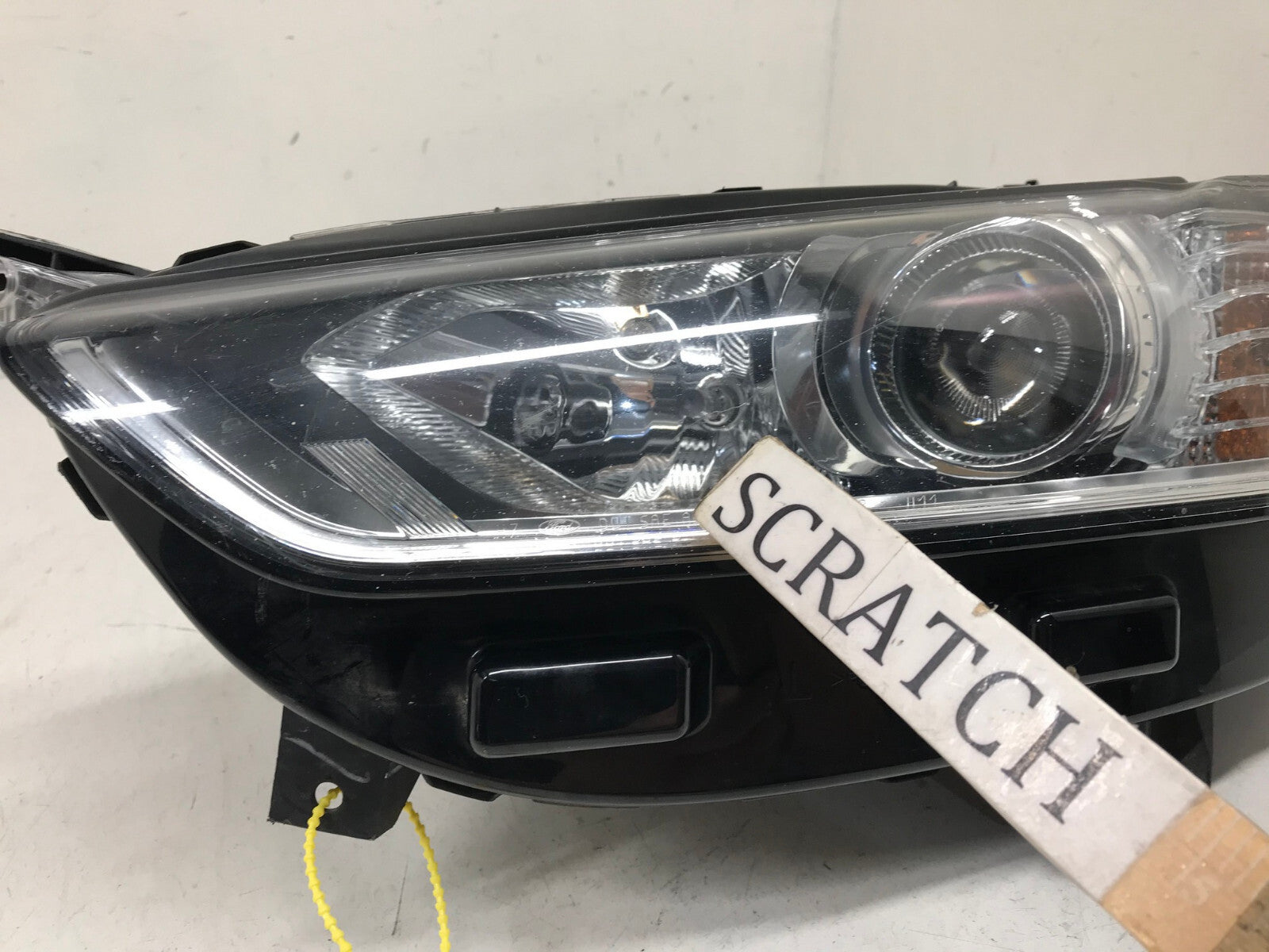 Headlight Damaged Left LH Driver Ford Fusion 13 14 15 16 DS73-13W30-CD OEM