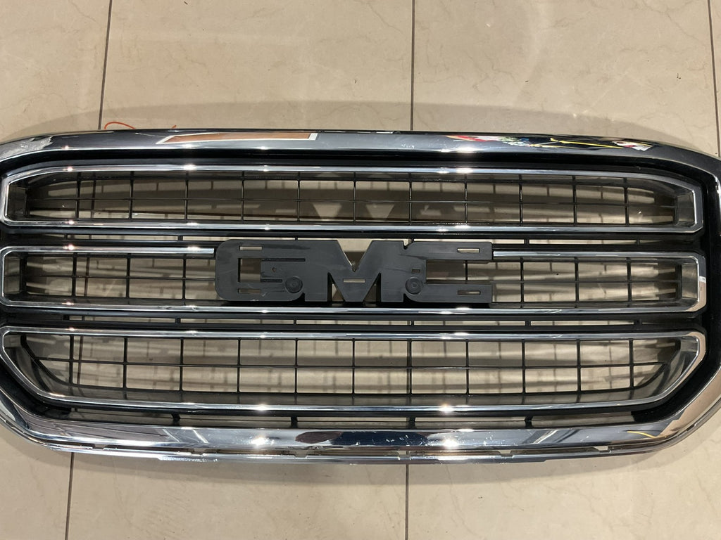 Grille Grill Silver 2015-2019 GMC Yukon 8411963 OEM