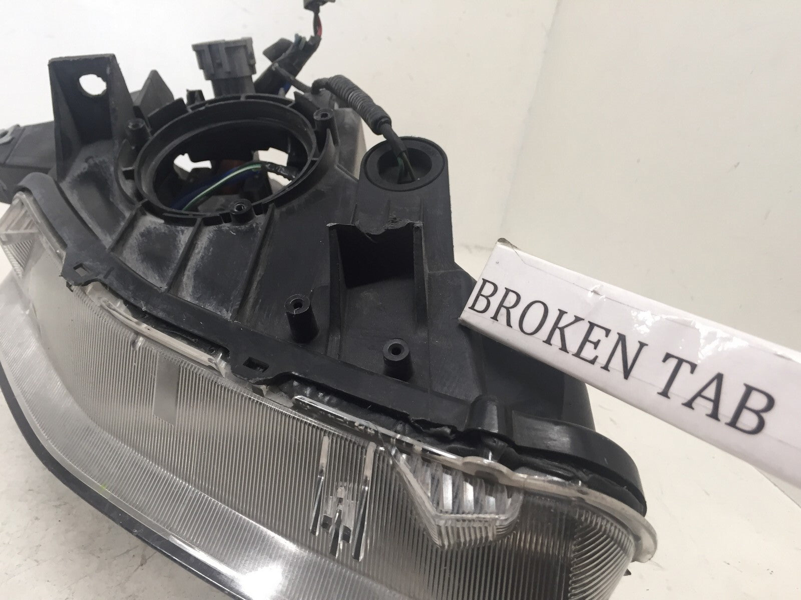Headlight Damaged Xenon HID Left Driver Side Nissan 350Z 2006-2009 CAPA