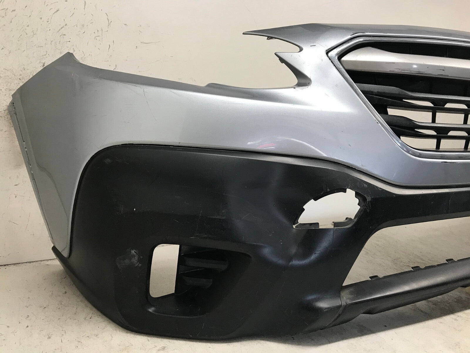 Front Bumper Cover Silver 2020-2022 Subaru Outback Base/Touring 57704AN01A OEM