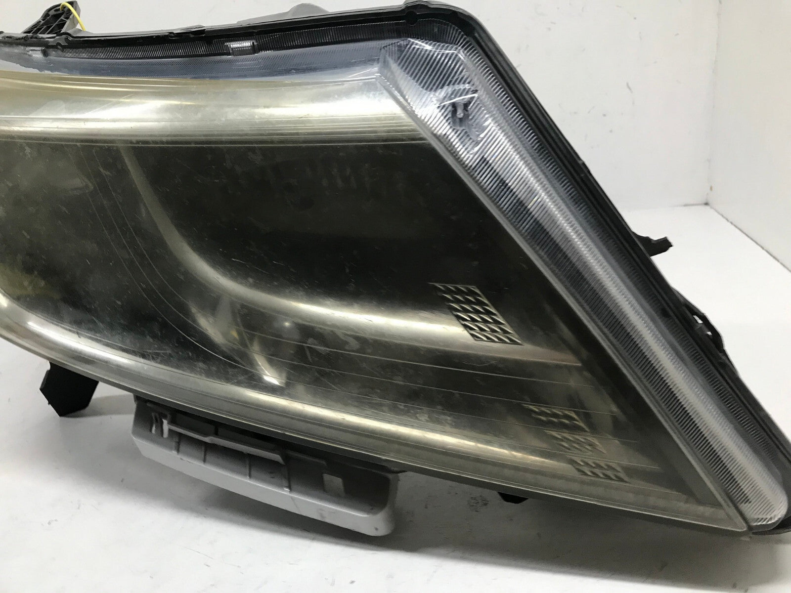 Headlight Damaged Right RH Passenger 2013-2016 Nissan Pathfinder 260103KA0B OEM