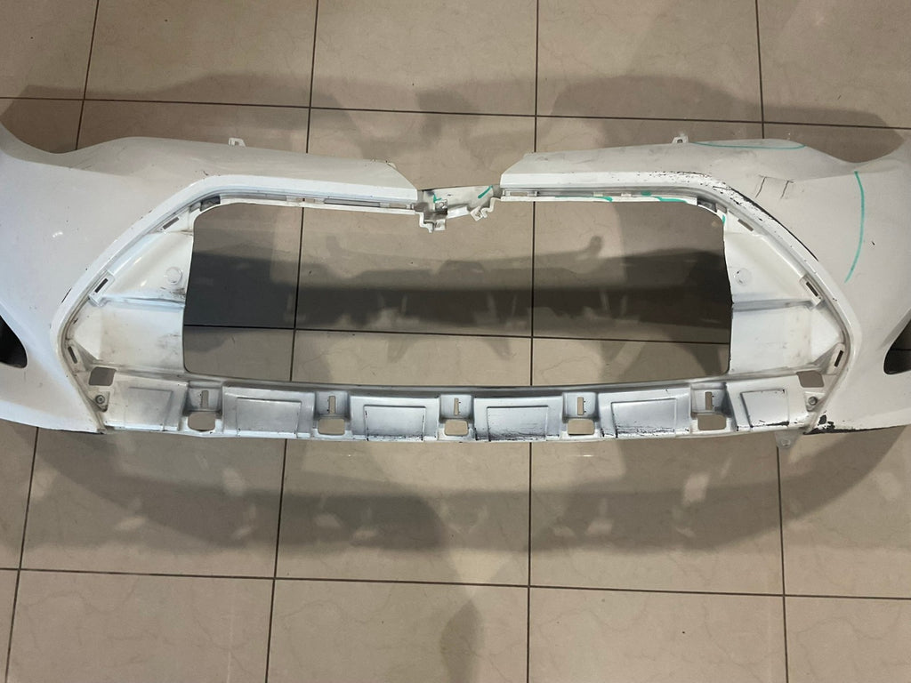 Front Bumper Cover White 17-2018 Toyota Corolla L/LE/LE Eco/XLE 52119+02l40 OEM