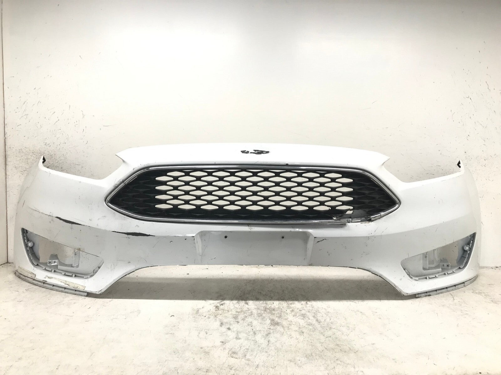 Front Bumper Cover White Ford Focus S SE 2015-2018 F1EB-17757-CF OEM