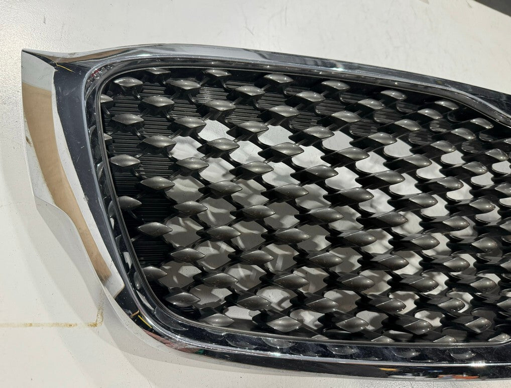 Grill Grille Silver/Black 2015-2018 Kia Sorento 86350-C6020 OEM